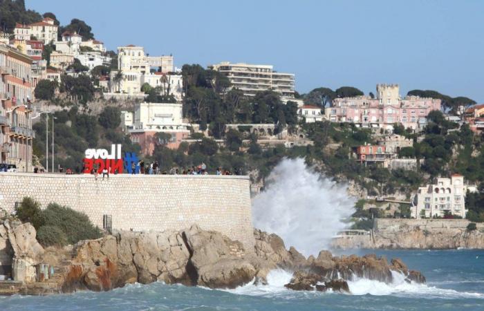 Ertrinkender Mann wurde leblos im Hafen von Nizza aufgefunden… Mit dem starken Wellengang ein ereignisreiches Wochenende für die Feuerwehrleute der Alpes-Maritimes