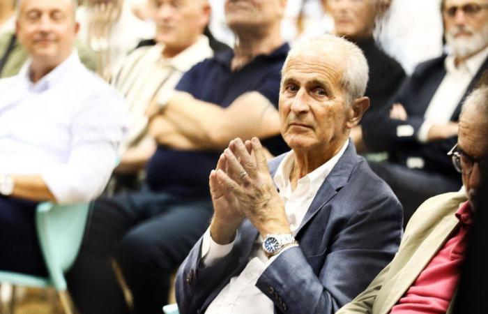 Legislative: Der ehemalige Bürgermeister von Toulon Hubert Falco bezieht Position „gegen die extreme Rechte“