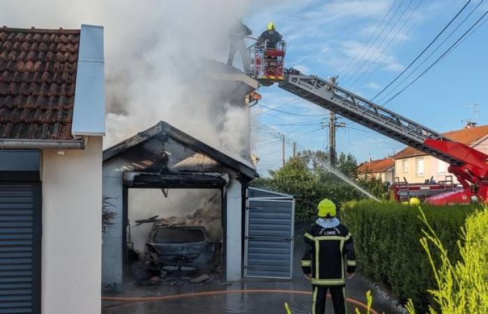Eine brennende Garage erzwingt die Evakuierung der Bewohner zweier Häuser in Riorges
