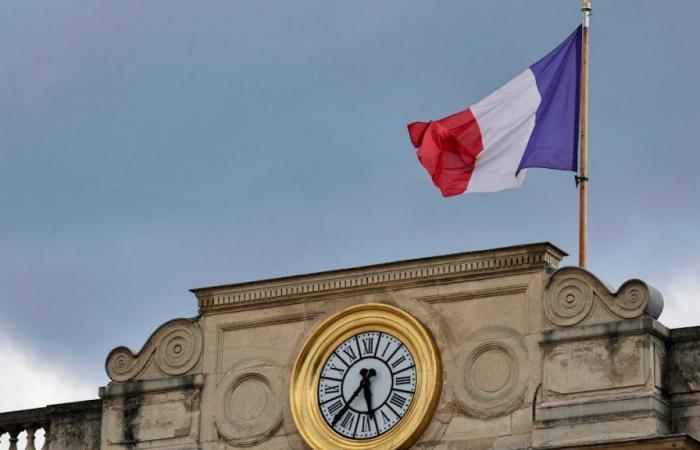 Die Barriere gegen die französische Rechtsextreme nimmt Gestalt an