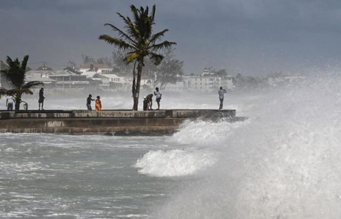 Hurrikan Beryl tötet auf den Westindischen Inseln mindestens vier Menschen und zieht Richtung Jamaika