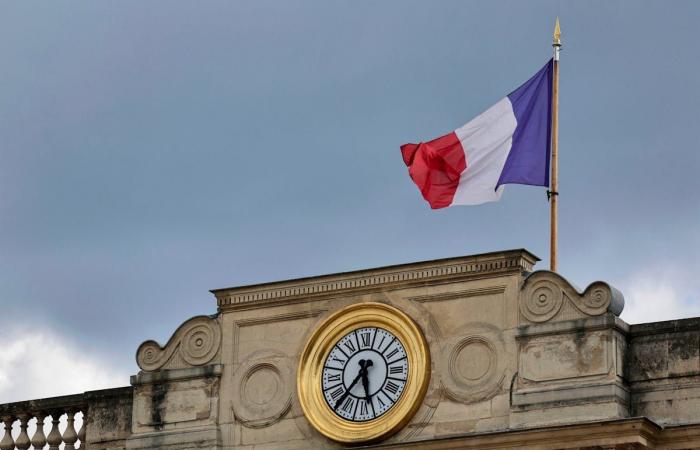 Die Barriere gegen die französische Rechtsextreme nimmt Gestalt an
