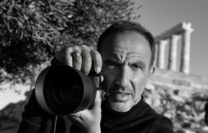 „Ich versuche, Menschen zu fotografieren, ohne dass sie mich sehen“: Nikos Aliagas wird Gast des MAP-Festivals sein