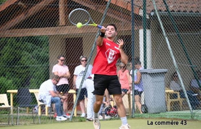 Tennis: Matéo Rouchouse in seinem Garten beim Monistrol-Turnier