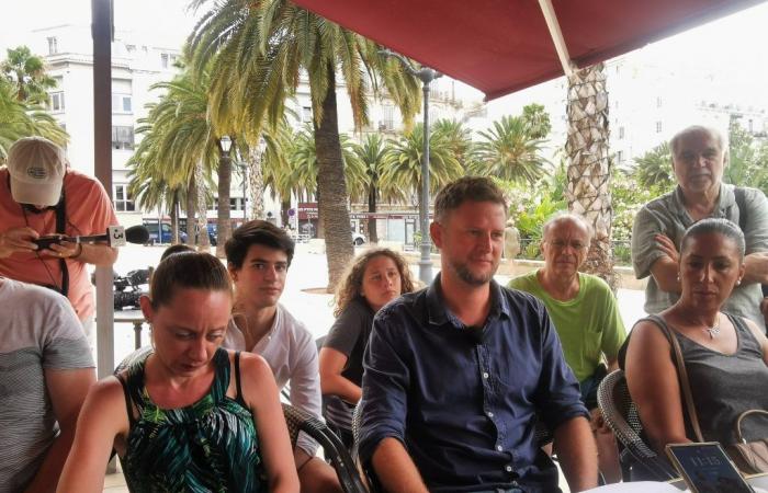 In Toulon kein Dreieck im 1. Wahlkreis: Der neue Kandidat der Volksfront, Eric Habouzit, zieht sich zurück