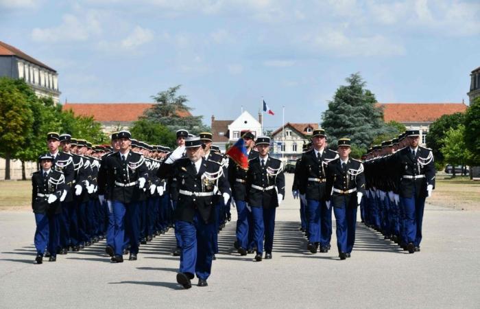Abschlussfeier für die 434. Beförderung der Gendarmerieschule Montluçon