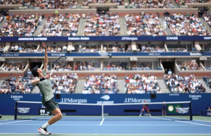 Jannik
      Sinner
      nach
      Sieg
      gegen
      Jack
      Draper
      in
      merkwürdigem
      Match
      im
      Finale
      der
      US
      Open