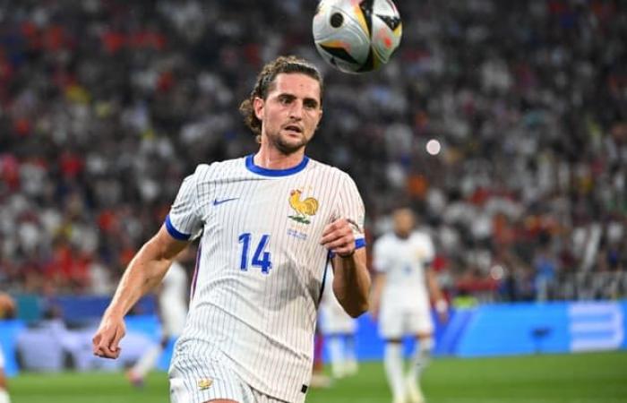 Adrien
      Rabiot
      ist
      immer
      noch
      vereinslos
      und
      erwägt
      zwei
      Angebote
      in
      Europa