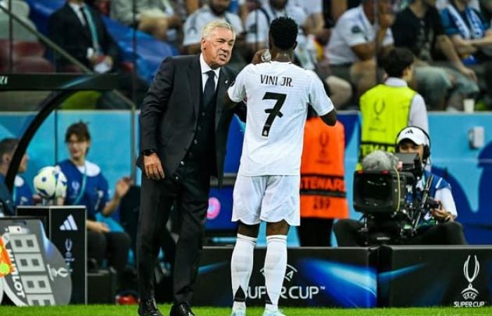 Ancelotti
      verrät,
      was
      er
      vom
      Trio
      Mbappé-Vinicius-Rodrygo
      bei
      Real
      erwartet