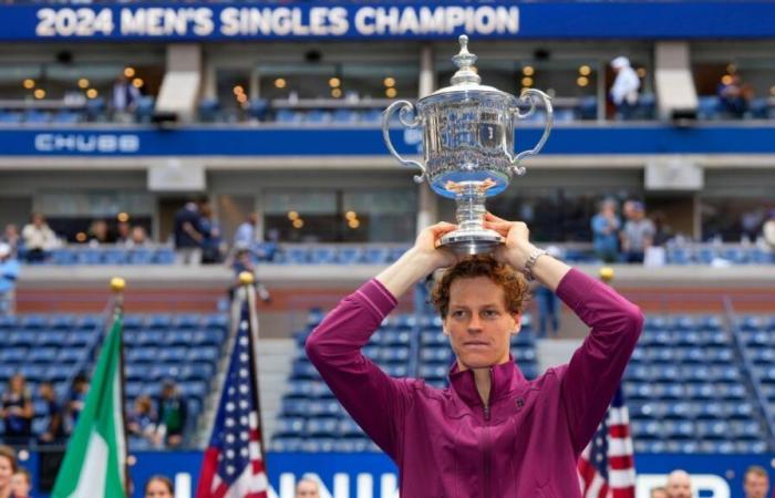 Jannik
      Sinner
      schlägt
      Taylor
      Fritz
      und
      gewinnt
      die
      US
      Open,
      sein
      zweites
      Major