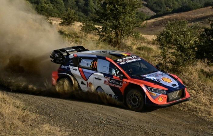 Thierry
      Neuville
      gewinnt
      die
      Rallye
      Griechenland
      und
      kommt
      dem
      Weltmeistertitel
      näher