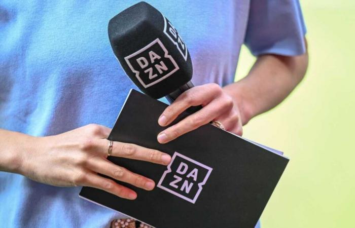 DAZN
      schlägt
      ab
      Dienstag
      mit
      Sonderangebot
      zu