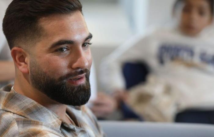 Kendji
      Girac
      enthüllt
      live
      einen
      zweiten
      Song
      aus
      seinem
      neuen
      Album