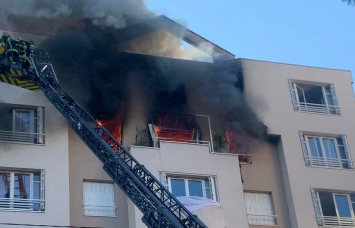 Metropole Lyon. Großbrand in einem Gebäude in Villeurbanne: 82 Feuerwehrleute vor Ort