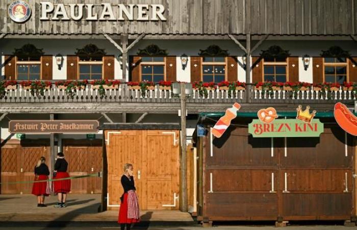 Die Eröffnung des Münchner Oktoberfests unter hohen Sicherheitsvorkehrungen in dreizehn Bildern