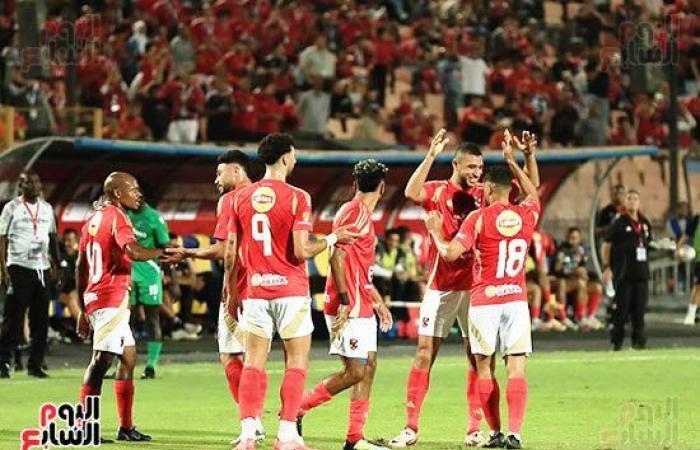 In der Nacht der Feierlichkeiten zum 44. Schild. Für die Gruppenphase der African Champions League