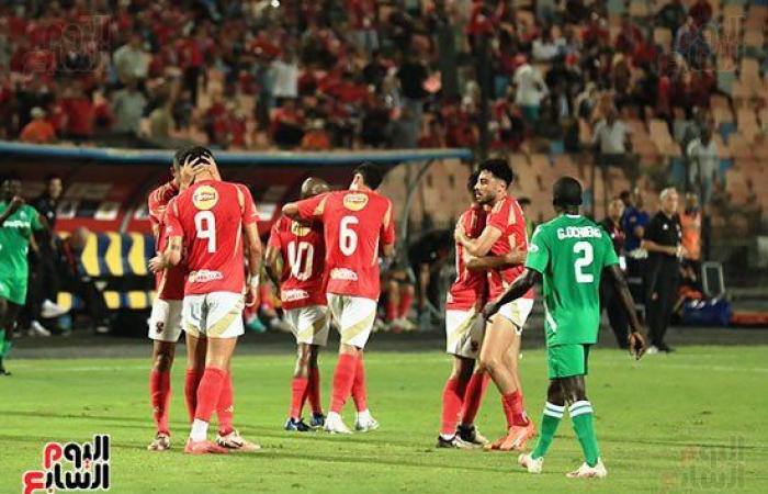 In der Nacht der Feierlichkeiten zum 44. Schild. Für die Gruppenphase der African Champions League