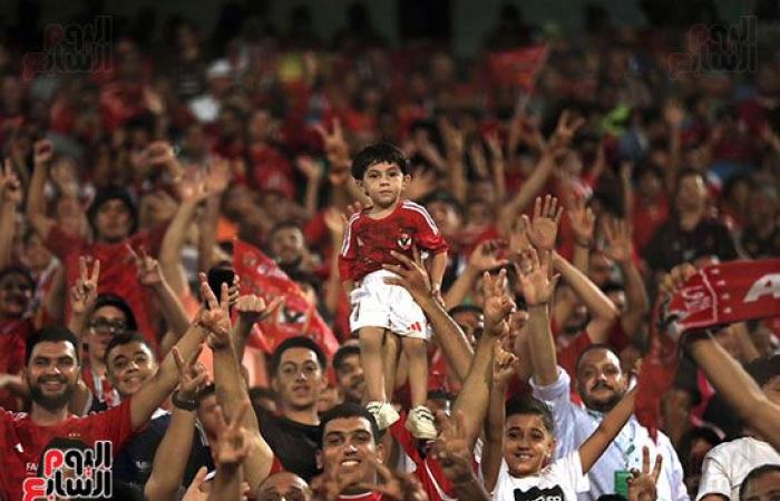 In der Nacht der Feierlichkeiten zum 44. Schild. Für die Gruppenphase der African Champions League