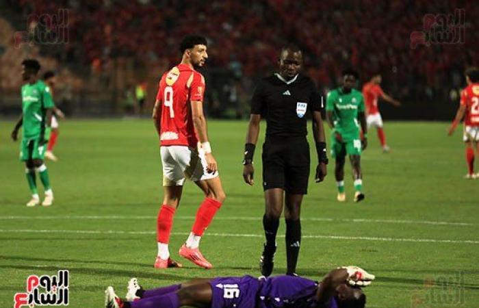 In der Nacht der Feierlichkeiten zum 44. Schild. Für die Gruppenphase der African Champions League