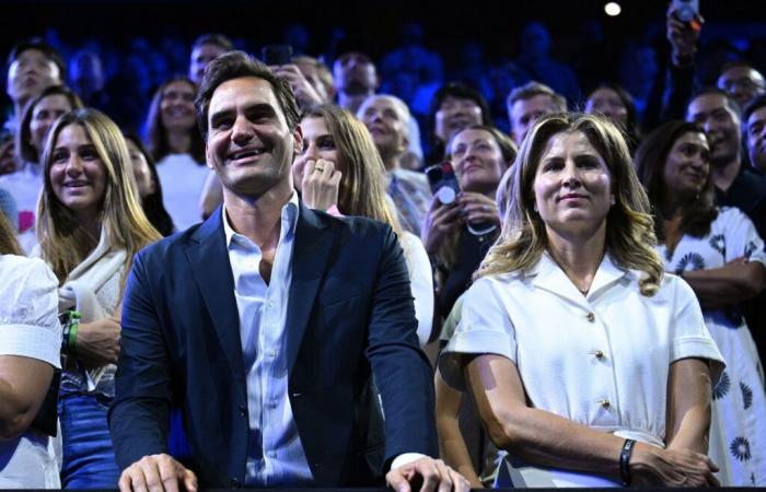 Federer ist mit seiner Frau Mirka und Schauspielerin Anna Wintour der Star auf der Tribüne beim Laver Cup