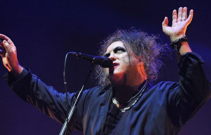 The Cure feiert seine Rückkehr mit „Alone“