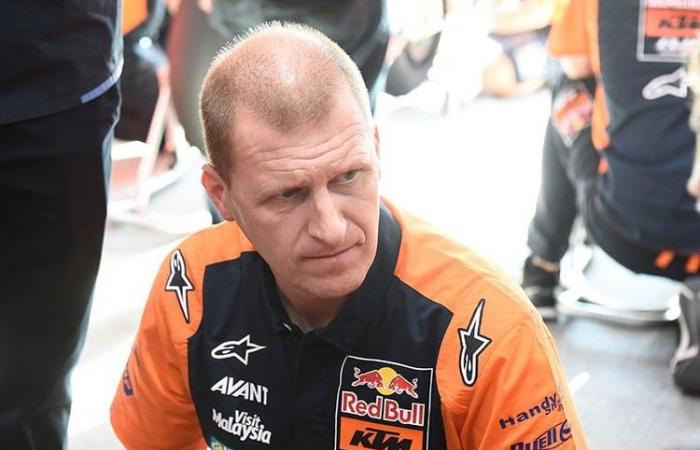 Der Name Aki Ajo taucht als Manager des Red Bull KTM Factory Racing Teams auf …