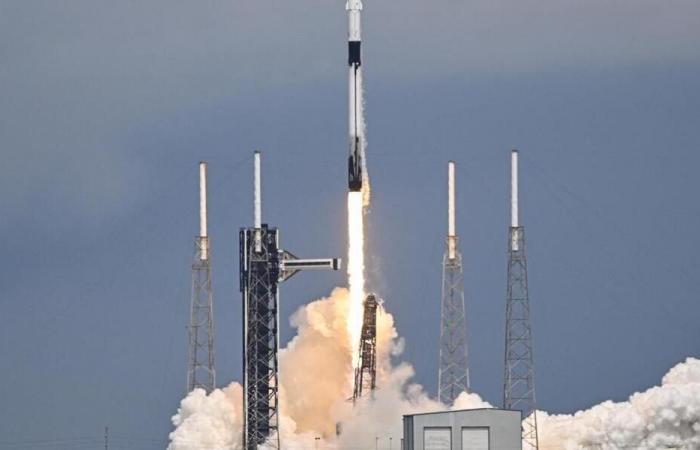 Die Mission von SpaceX ist gestartet, um auf der ISS festsitzende Astronauten zu retten