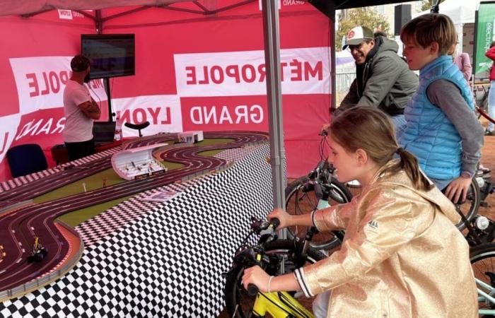 Das Fahrradfestival am Place Bellecour ist in vollem Gange