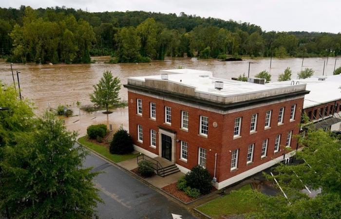 In North Carolina kommt es nach Hurrikan Helene zu „historischen“ Überschwemmungen, sagt der FEMA-Administrator