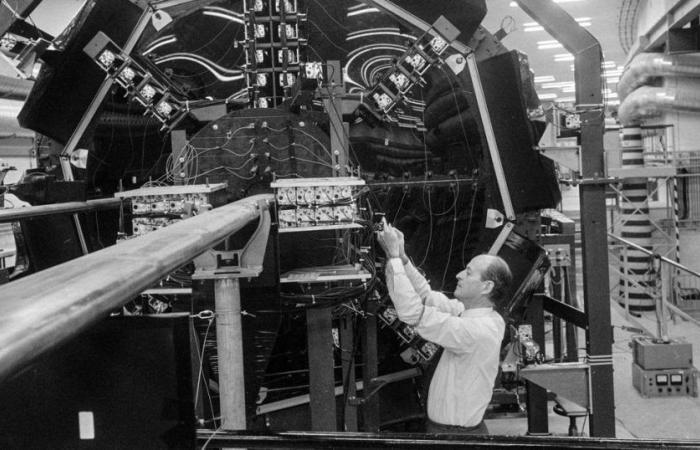 CERN erforscht seit 70 Jahren das Unendlich Kleine in Genf – rts.ch