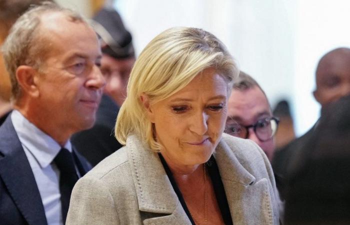 Bei der Eröffnung ihres Prozesses versichert Marine Le Pen, „keine Regeln verletzt zu haben“