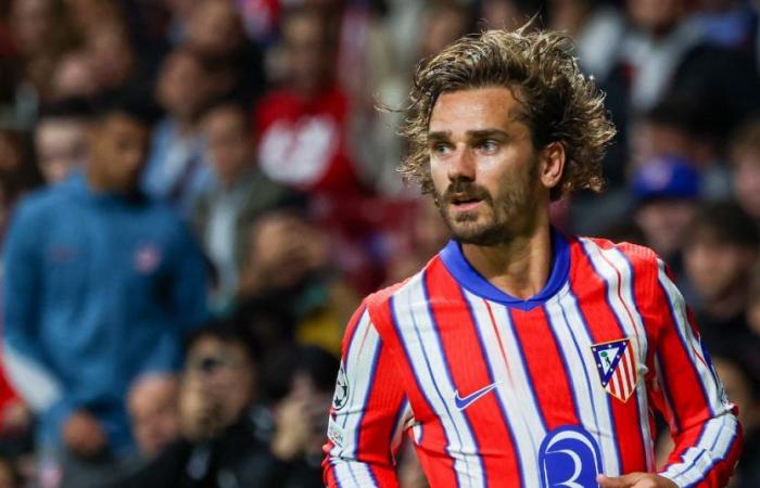 Antoine Griezmann greift Lionel Messi an