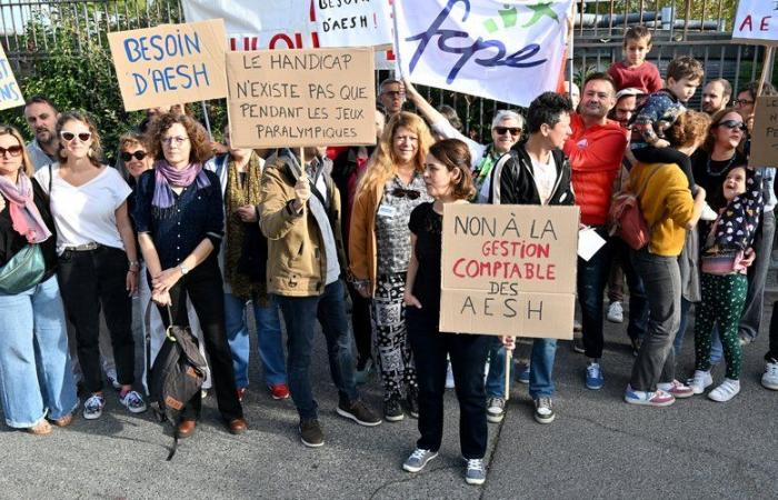 „Die Einstellung von AESH entspricht nicht den Bedürfnissen von Schülern mit Behinderungen“, bemängeln die Lehrer des Gymnasiums Toulouse-Lautrec