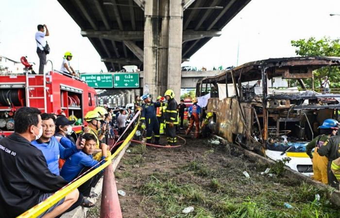 Mehrere Tote bei Schulbusbrand in der Nähe von Bangkok