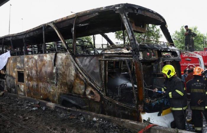 Mehrere Tote nach Brand in Bus mit Schulkindern