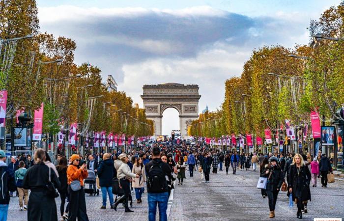 ein autofreier Tag auf der berühmten Allee im Oktober