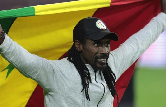 ALIOU CISSE VON DER BANK geworfen