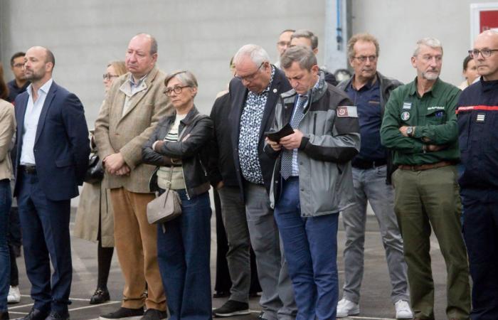 Die Behörden gratulieren den Feuerwehrleuten, die als nationale Verstärkung abgereist sind