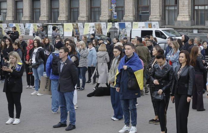 Sechs Zivilisten bei Streik getötet, Selenskyj verurteilt russischen Terror