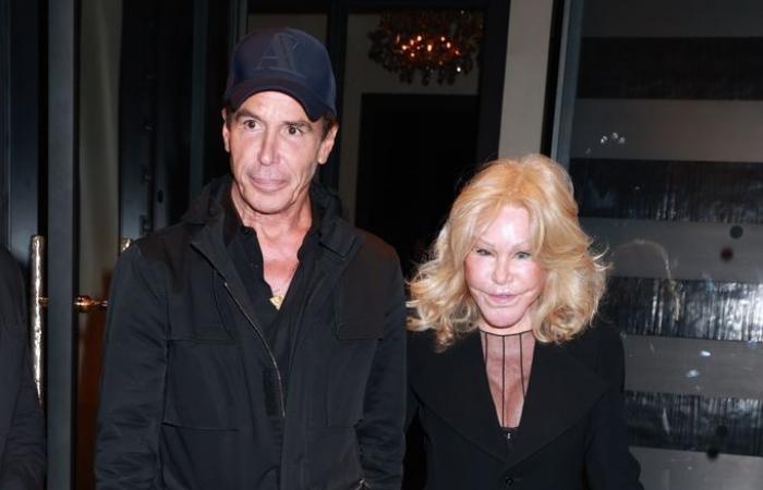 Jocelyn Wildenstein, 82, sieht jugendlich aus, als sie mit ihrem Verlobten Lloyd Klein, 56, ein romantisches Abendessen in Paris genießt