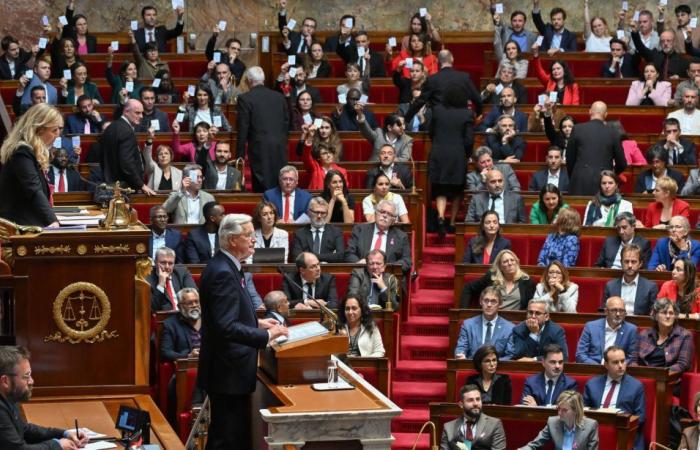 Während Barniers Rede verharrt LFI … im Schlamassel