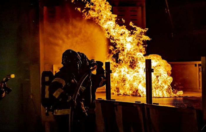 Ein Toter, eine Frau wurde durch einen Sprung aus dem Fenster verletzt … schwerer Brand in Nièvre