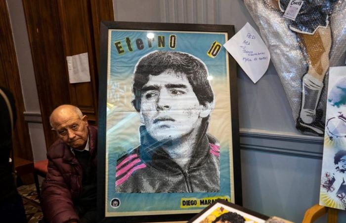 Überführung von Maradonas Leiche in ein „Mausoleum“ bestätigt