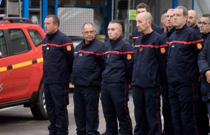 Die Behörden gratulieren den Feuerwehrleuten, die als nationale Verstärkung abgereist sind