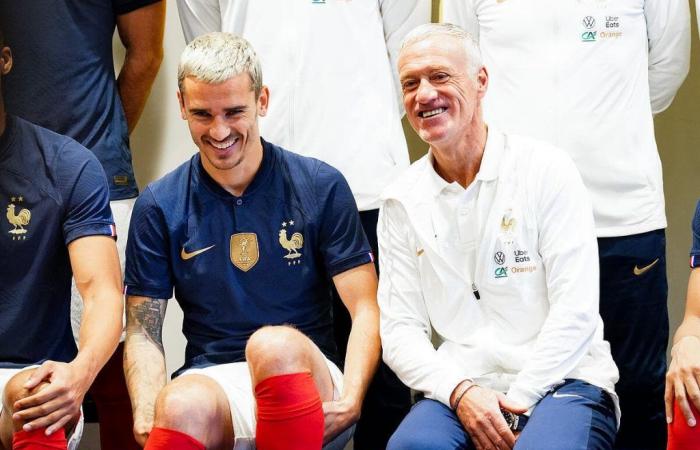 Deschamps, der einzige Footballspieler der Blues, feuert ihn