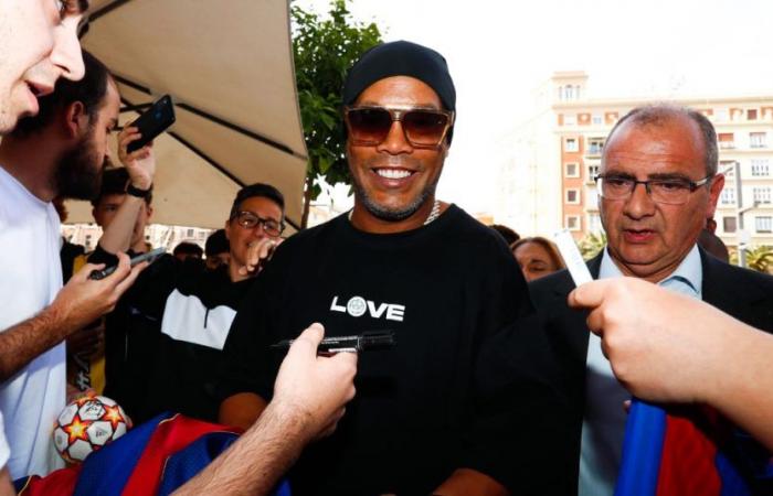 Ronaldinho in Angers, es ist offiziell!