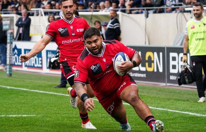 Überweisungen. Top 14/Pro D2 – Midol Exclusive: Sébastien Taofifenua (Lyon) auf dem Weg zum Provence Rugby