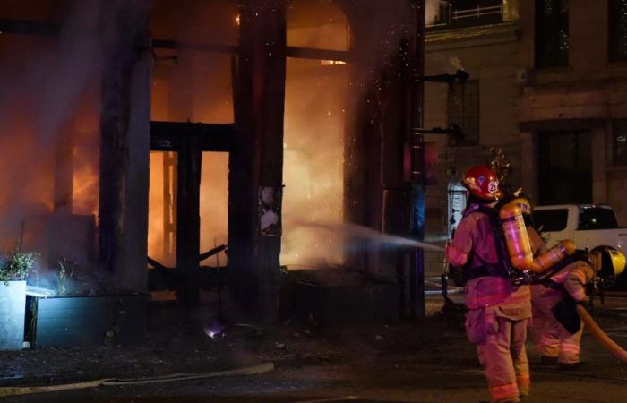 FOTOS UND VIDEOS: Bilder des tödlichen Feuers in der Altstadt von Montreal