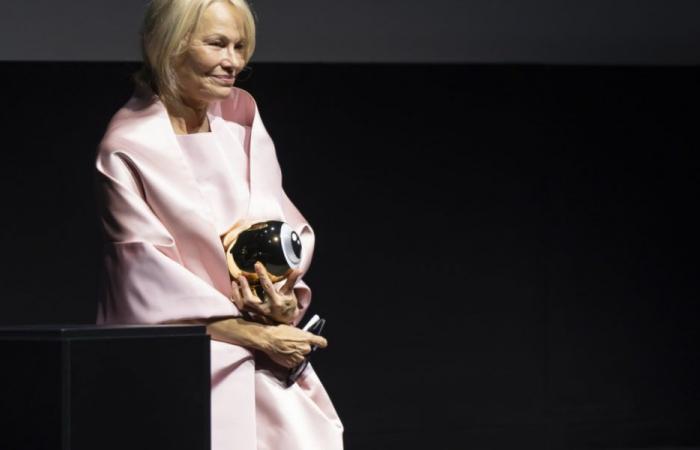 Ein goldenes Auge für Pamela Anderson beim Zurich Film Festival