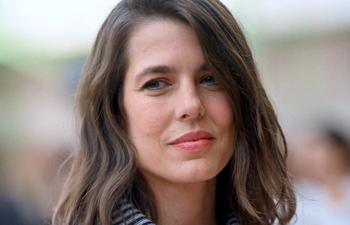 Mit diesem 93.000 Euro teuren Accessoire verdient Charlotte Casiraghi ihren königlichen Status